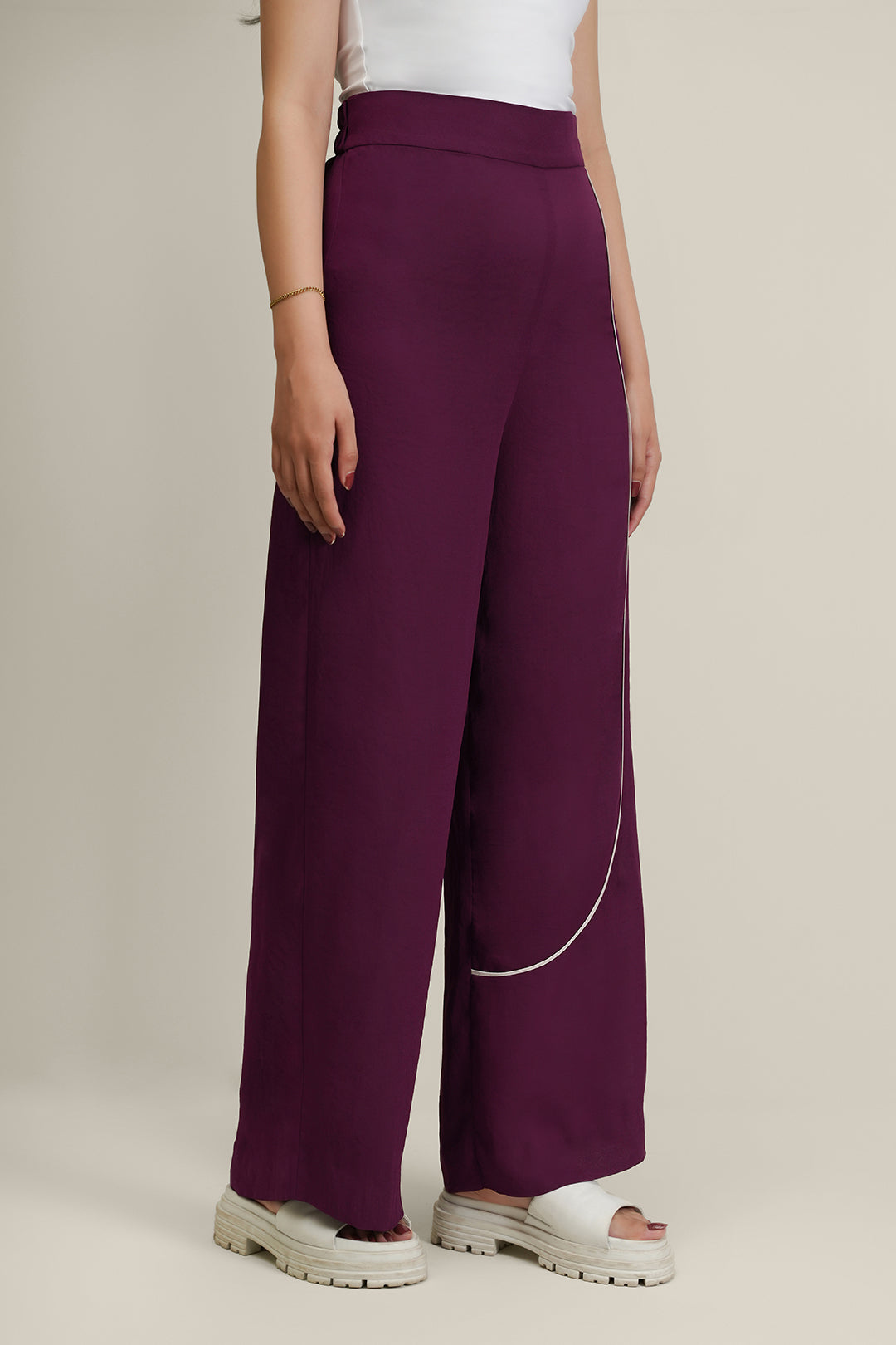 https://cdn.shopify.com/s/files/1/0611/8585/1568/files/W.SS24.635.P-2.jpg?v=1736334802