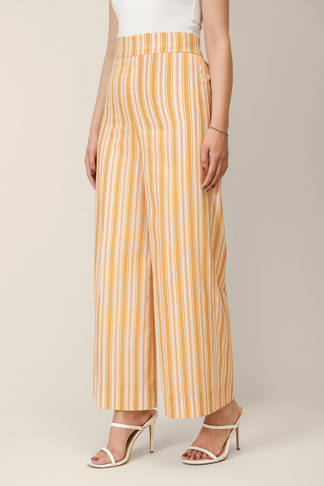 https://cdn.shopify.com/s/files/1/0611/8585/1568/files/W.SS24.673.P-1.jpg?v=1736334718