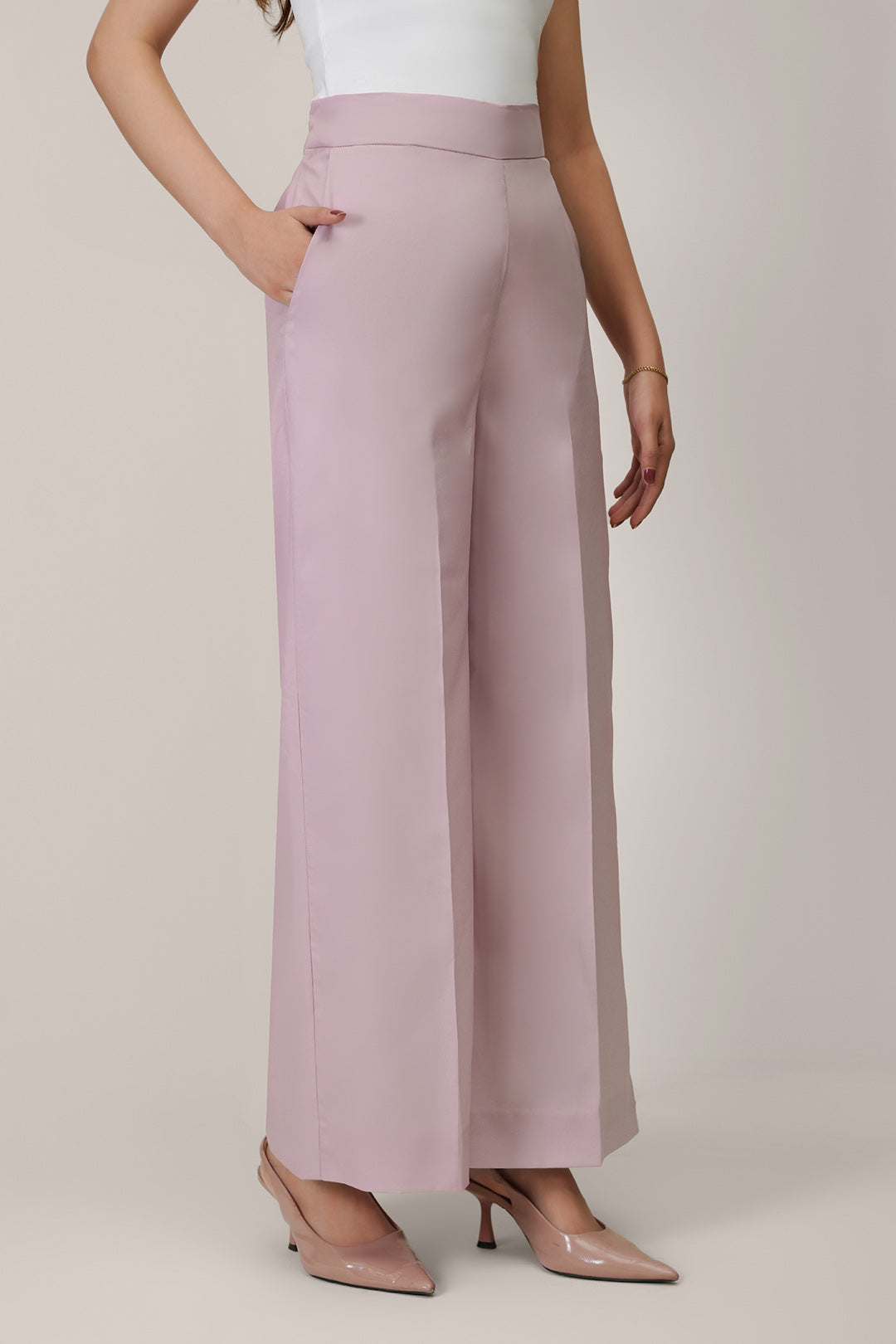 https://cdn.shopify.com/s/files/1/0611/8585/1568/files/W.SS24.676.P-2.jpg?v=1736334717