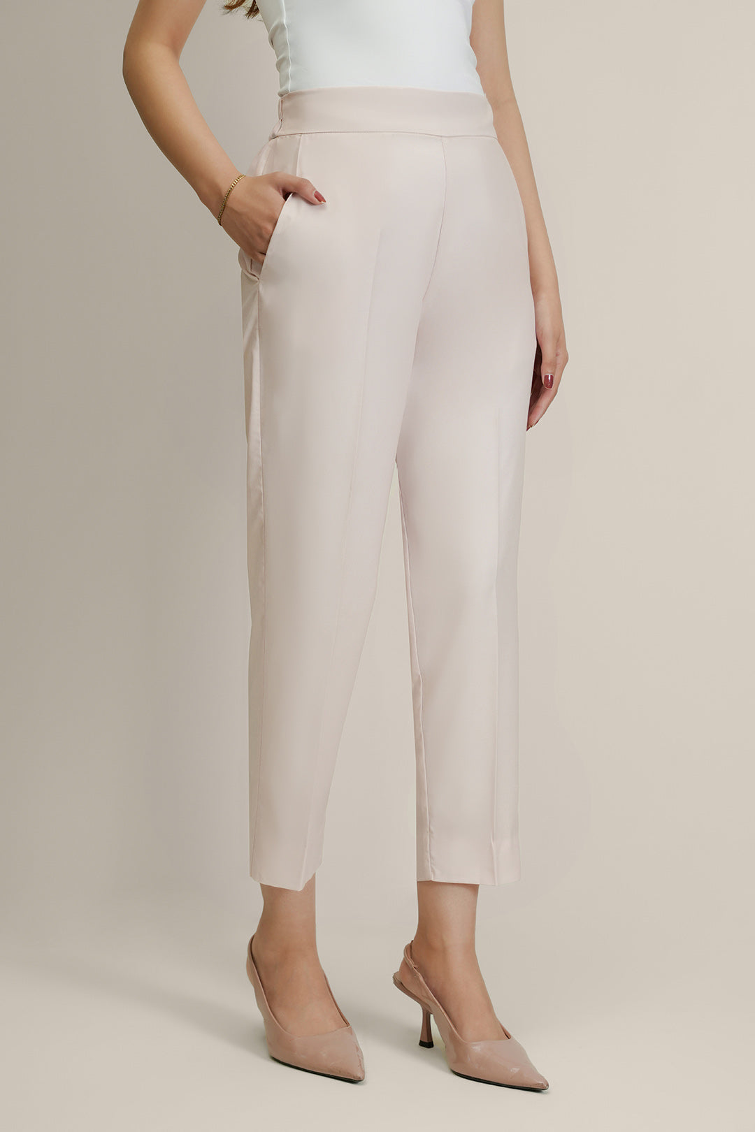https://cdn.shopify.com/s/files/1/0611/8585/1568/files/W.SS24.685.P-2.jpg?v=1736334716