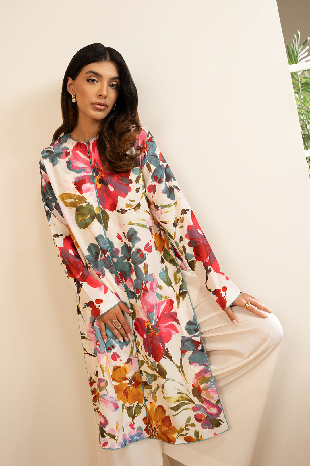 https://cdn.shopify.com/s/files/1/0611/8585/1568/files/W.SS24.713.T-2.jpg?v=1736334632
