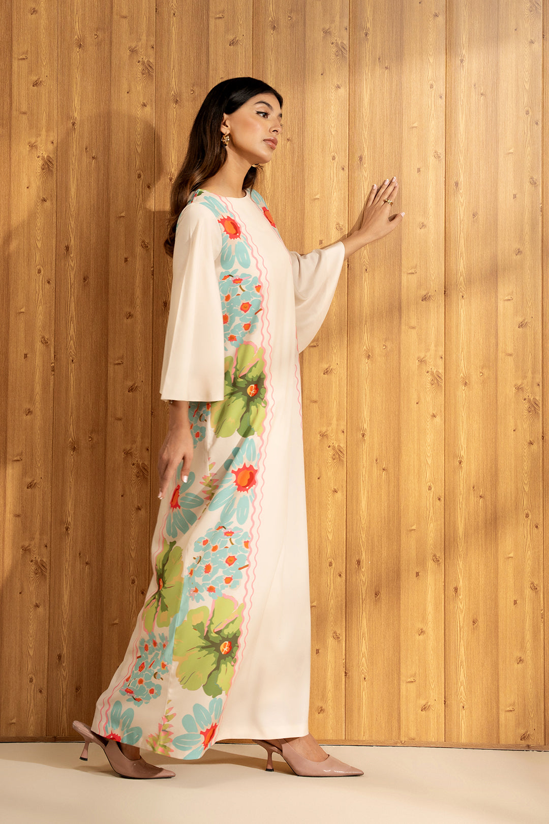 https://cdn.shopify.com/s/files/1/0611/8585/1568/files/W.SS24.715.T-3.jpg?v=1736334628