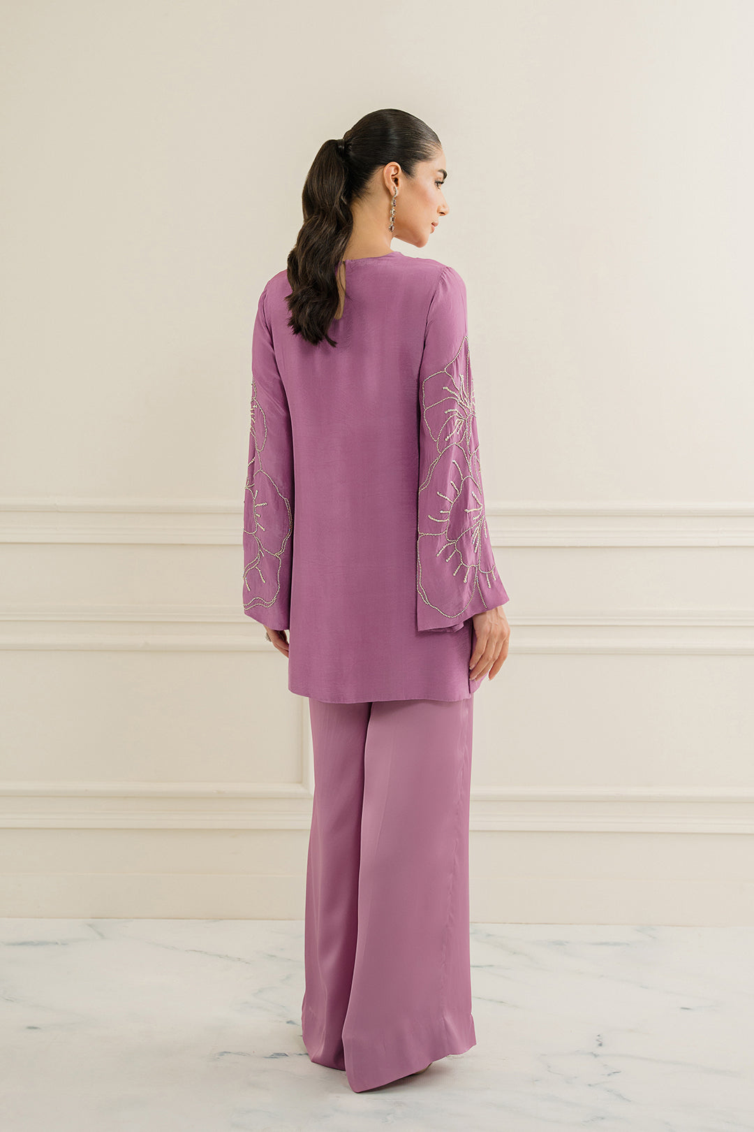 https://cdn.shopify.com/s/files/1/0611/8585/1568/files/W.SS24.770.T-4.jpg?v=1736334525