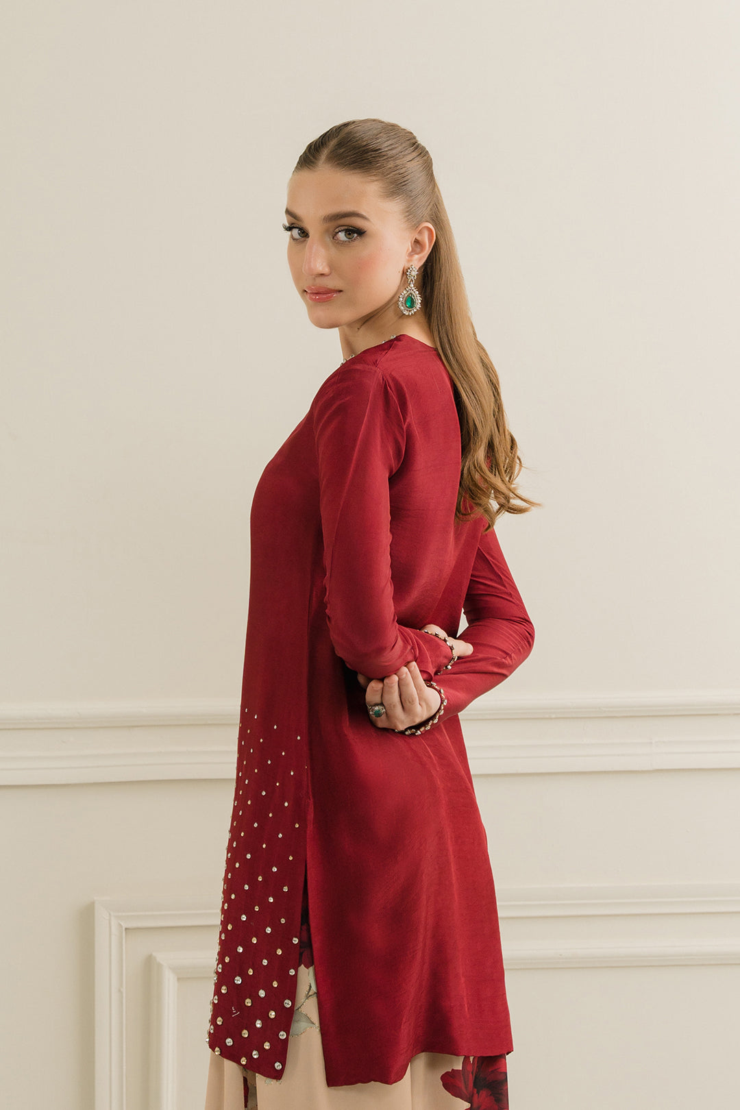 https://cdn.shopify.com/s/files/1/0611/8585/1568/files/W.SS24.771.T-2.jpg?v=1736334523