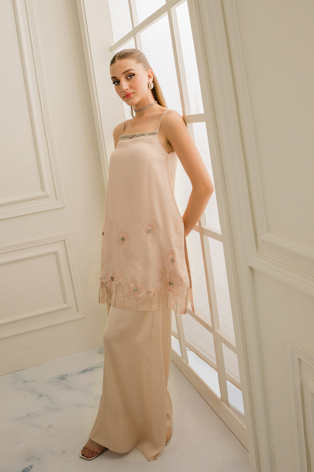 https://cdn.shopify.com/s/files/1/0611/8585/1568/files/W.SS24.785.T-3.jpg?v=1736334507