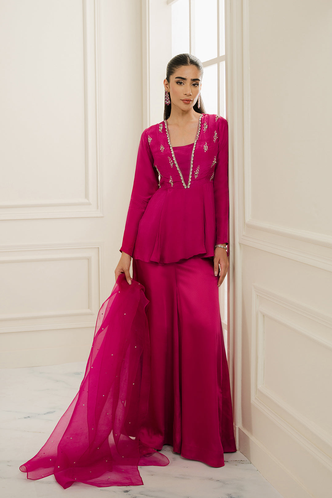 https://cdn.shopify.com/s/files/1/0611/8585/1568/files/W.SS24.788.T-3.jpg?v=1736334493