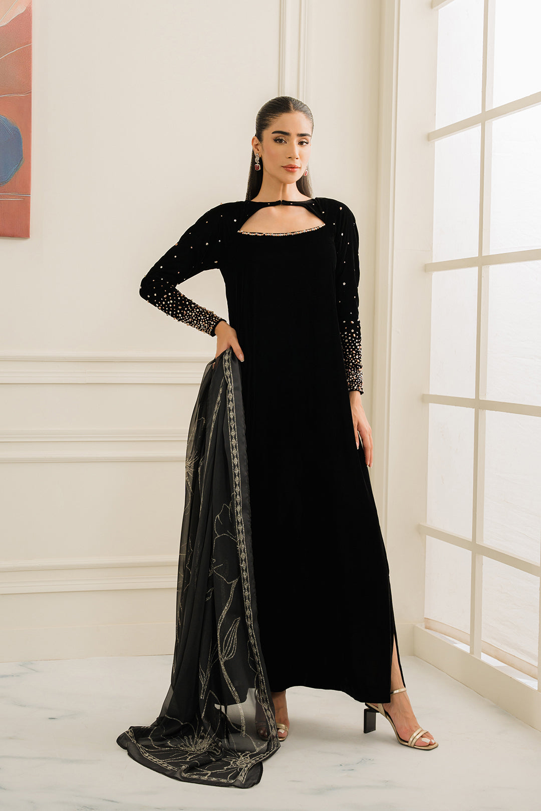 https://cdn.shopify.com/s/files/1/0611/8585/1568/files/W.SS24.796.T-4.jpg?v=1736334536