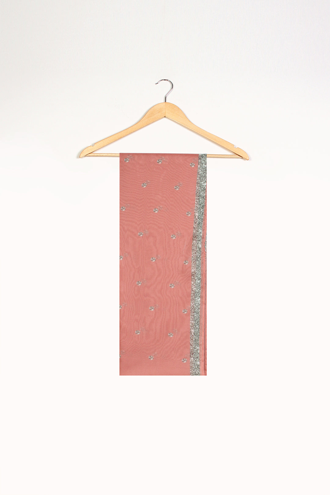 https://cdn.shopify.com/s/files/1/0611/8585/1568/files/W.SS24.798.T-2.jpg?v=1736334533