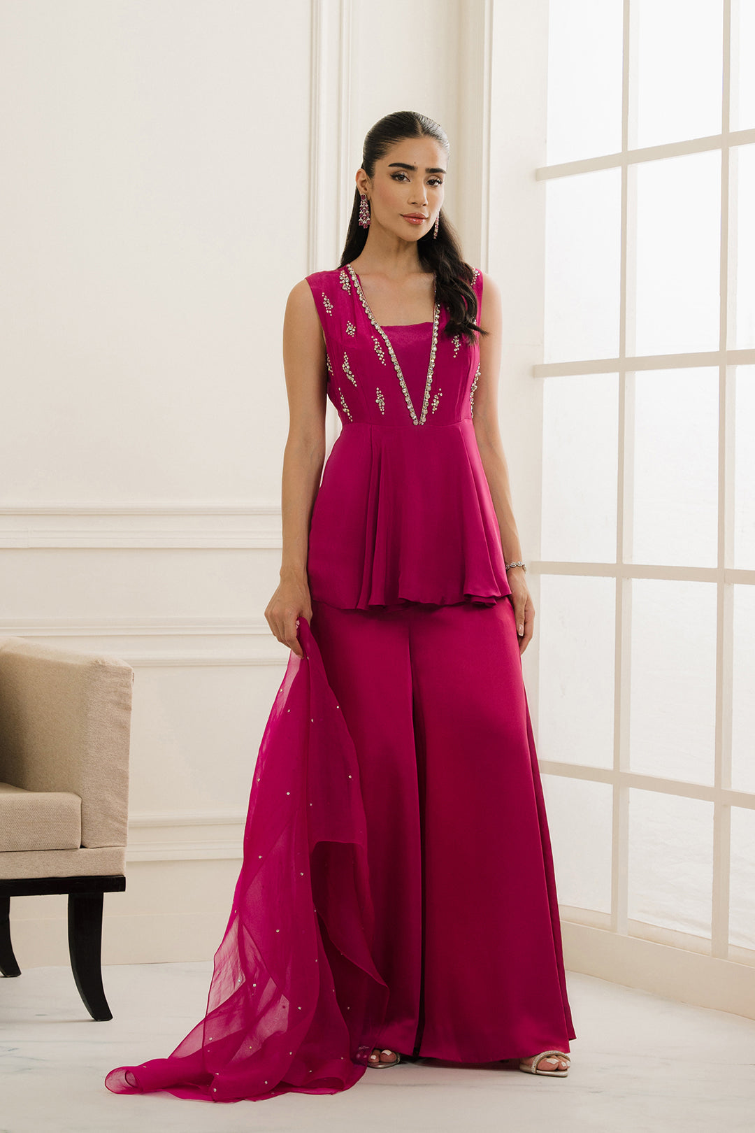 https://cdn.shopify.com/s/files/1/0611/8585/1568/files/W.SS24.799.T-2.jpg?v=1736334532