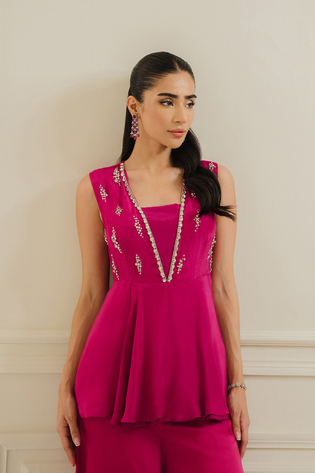https://cdn.shopify.com/s/files/1/0611/8585/1568/files/W.SS24.819.T-2.jpg?v=1736334491