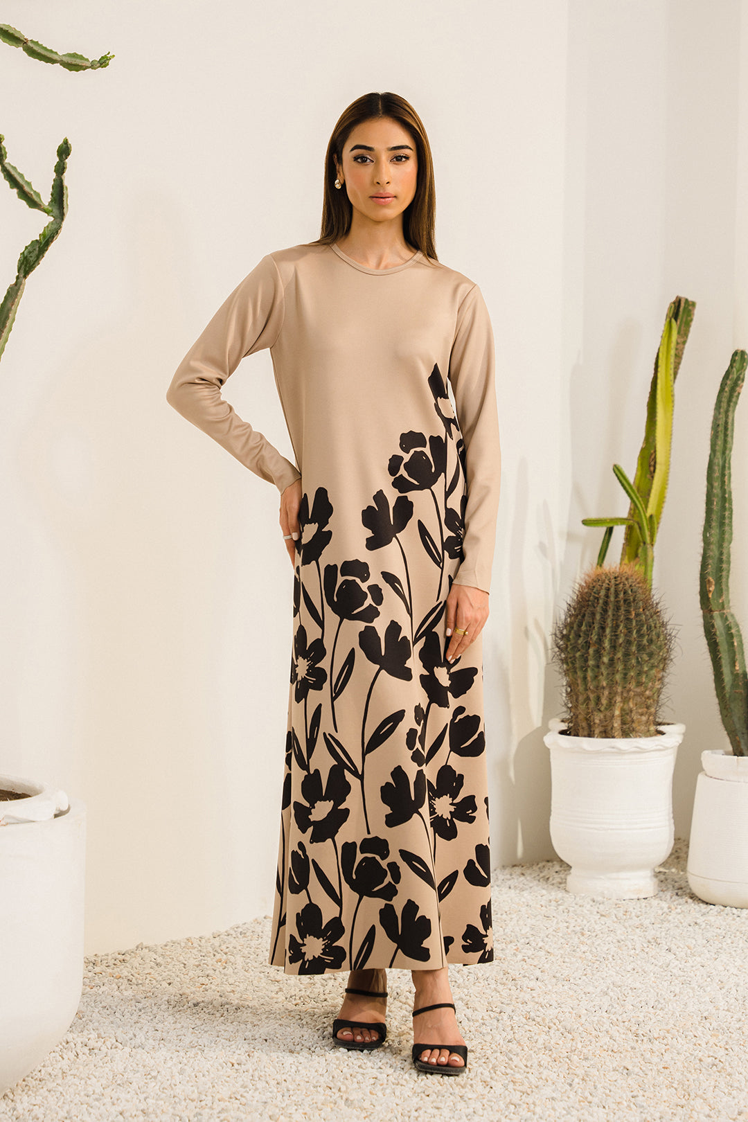 https://cdn.shopify.com/s/files/1/0611/8585/1568/files/W.SS24.851.T-1.jpg?v=1736334475