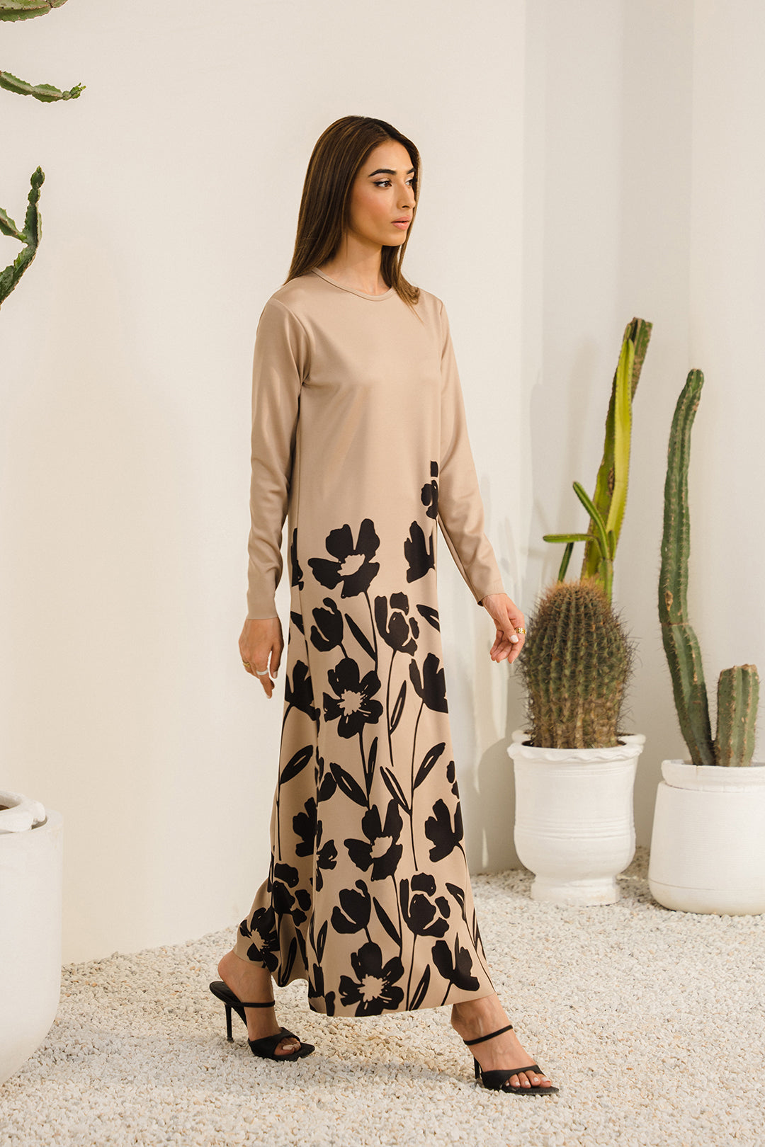 https://cdn.shopify.com/s/files/1/0611/8585/1568/files/W.SS24.851.T-3.jpg?v=1736334475