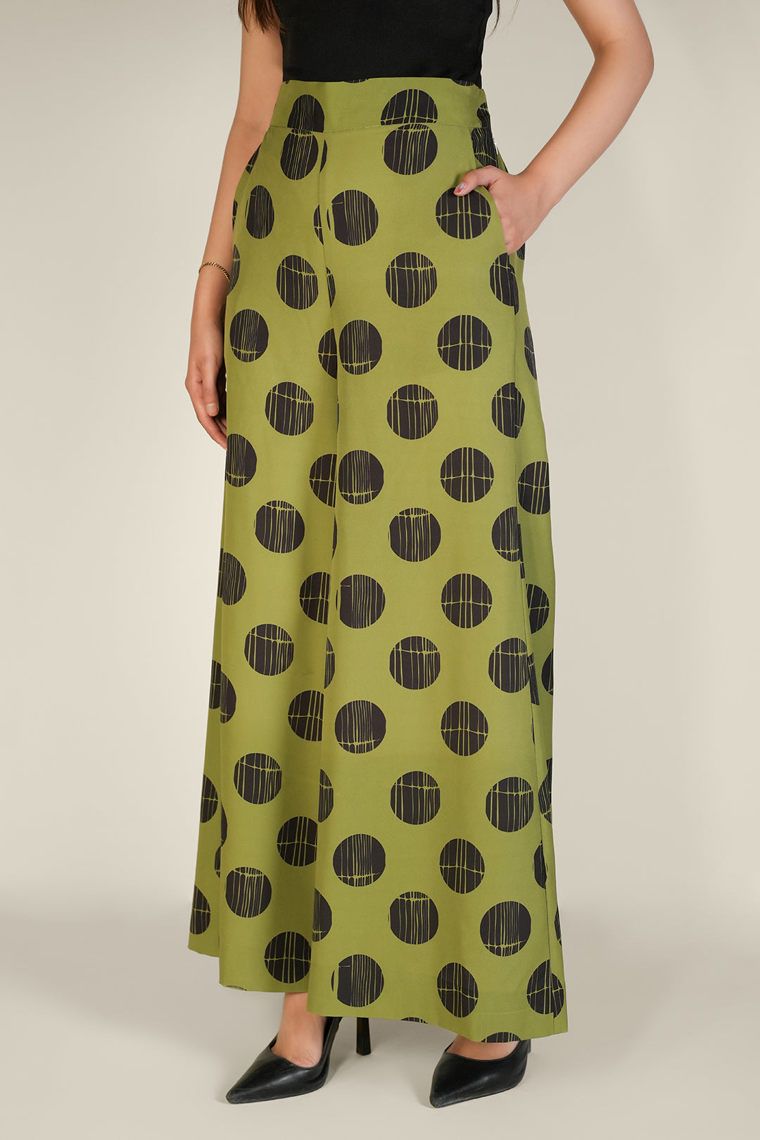 https://cdn.shopify.com/s/files/1/0611/8585/1568/files/W.SS24.862.P-1.jpg?v=1736334487