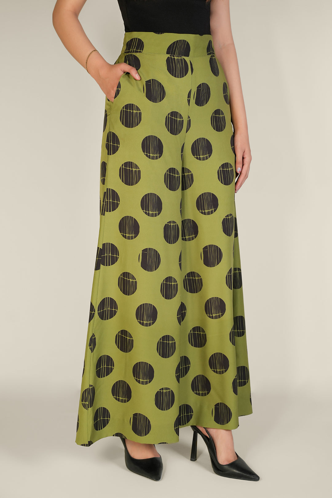 https://cdn.shopify.com/s/files/1/0611/8585/1568/files/W.SS24.862.P-2.jpg?v=1736334487