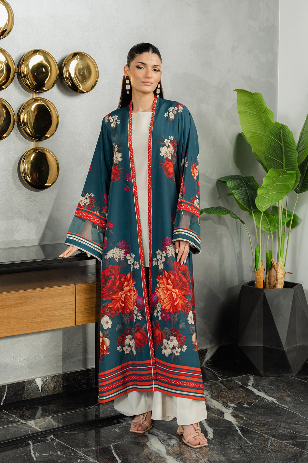 https://cdn.shopify.com/s/files/1/0611/8585/1568/files/W.SS24.868.T-1.jpg?v=1736334437