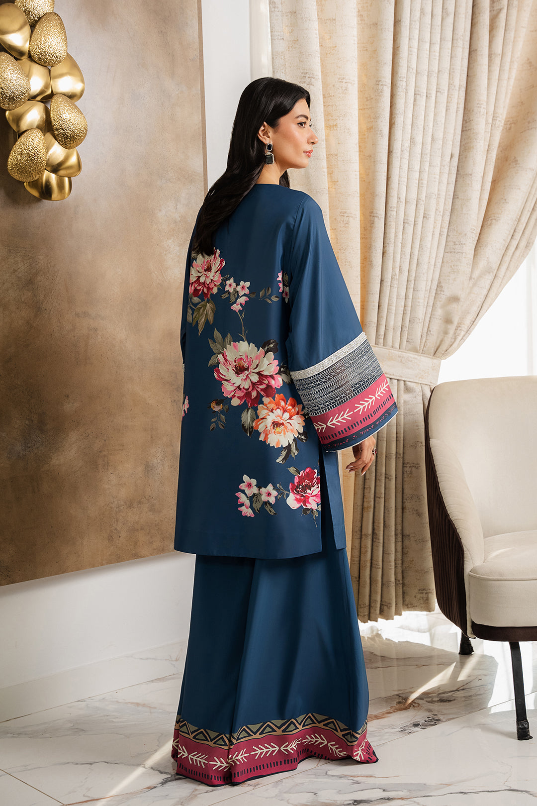 https://cdn.shopify.com/s/files/1/0611/8585/1568/files/W.SS24.872.T-4.jpg?v=1736334432