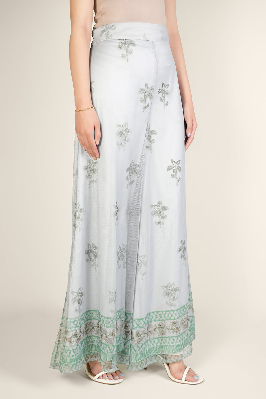 https://cdn.shopify.com/s/files/1/0611/8585/1568/files/W.SS24.880.P-2.jpg?v=1736334443