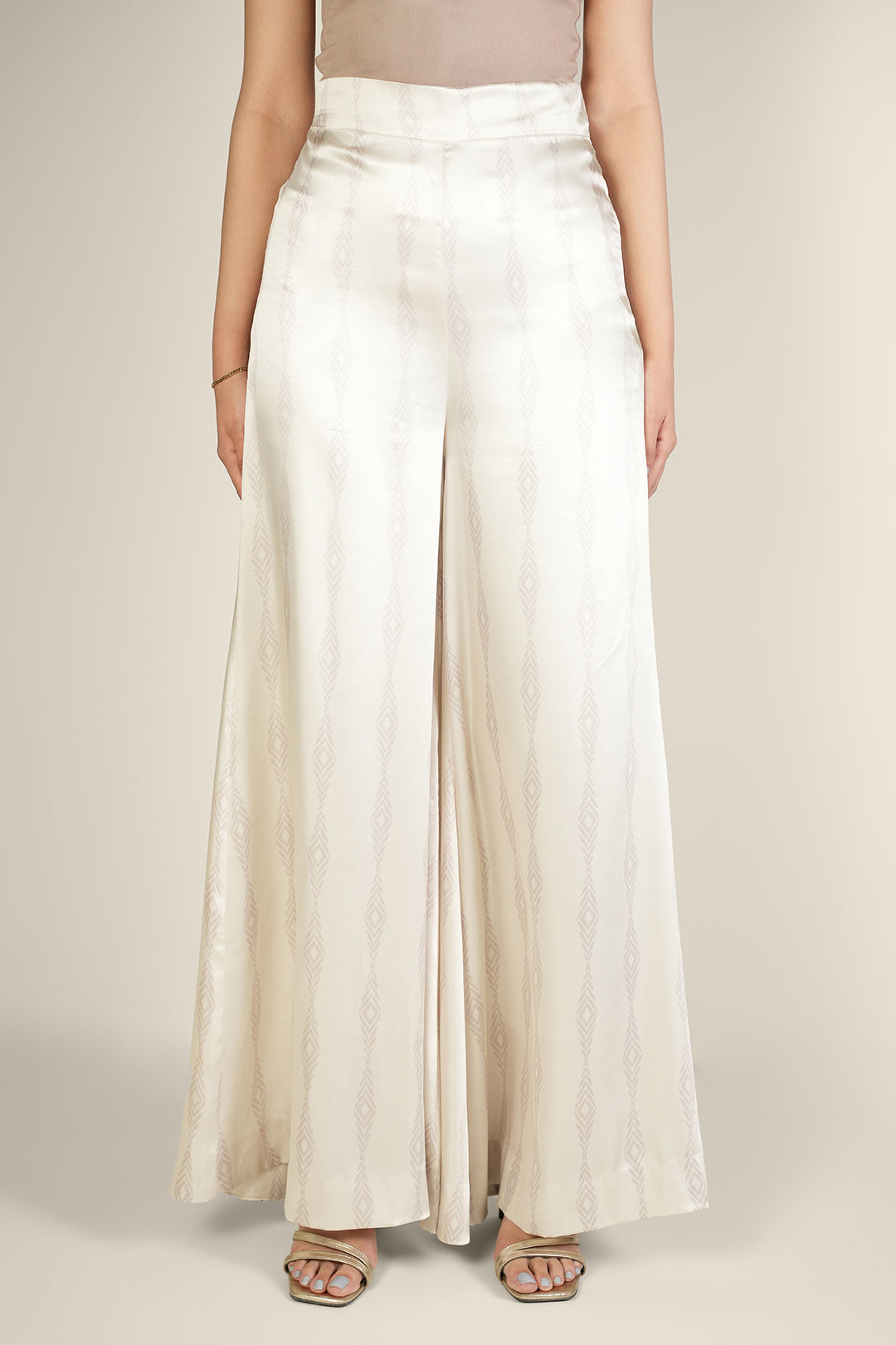 https://cdn.shopify.com/s/files/1/0611/8585/1568/files/W.SS24.885.P-3.jpg?v=1736334440