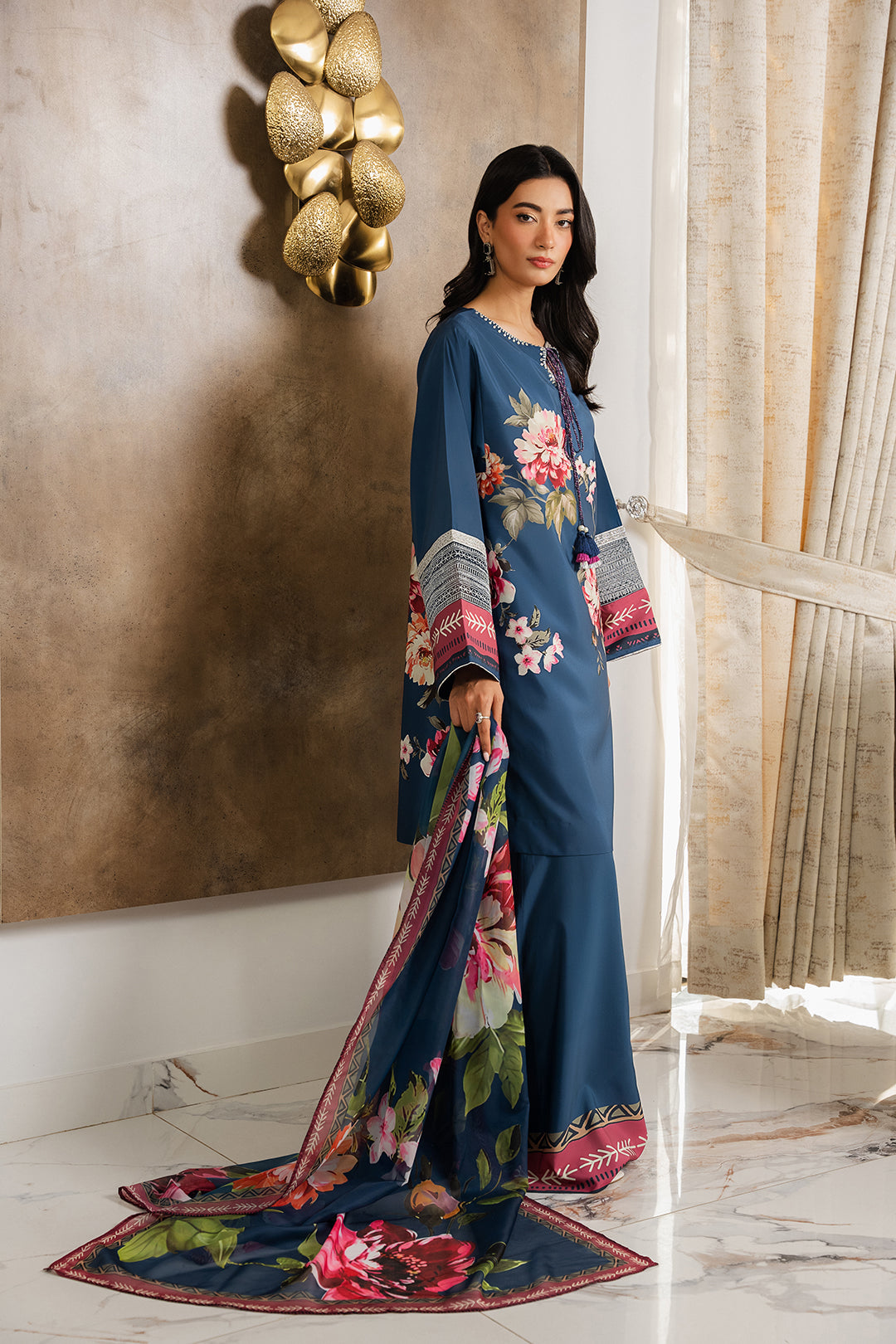 https://cdn.shopify.com/s/files/1/0611/8585/1568/files/W.SS24.888.T-3.jpg?v=1736334456