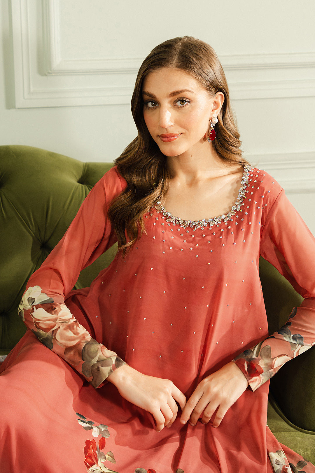 https://cdn.shopify.com/s/files/1/0611/8585/1568/files/W.SS25.004.T-2.jpg?v=1738841012