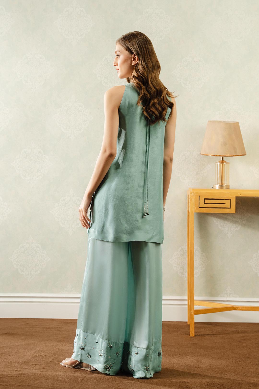 https://cdn.shopify.com/s/files/1/0611/8585/1568/files/W.SS25.014.T-4.jpg?v=1738841130
