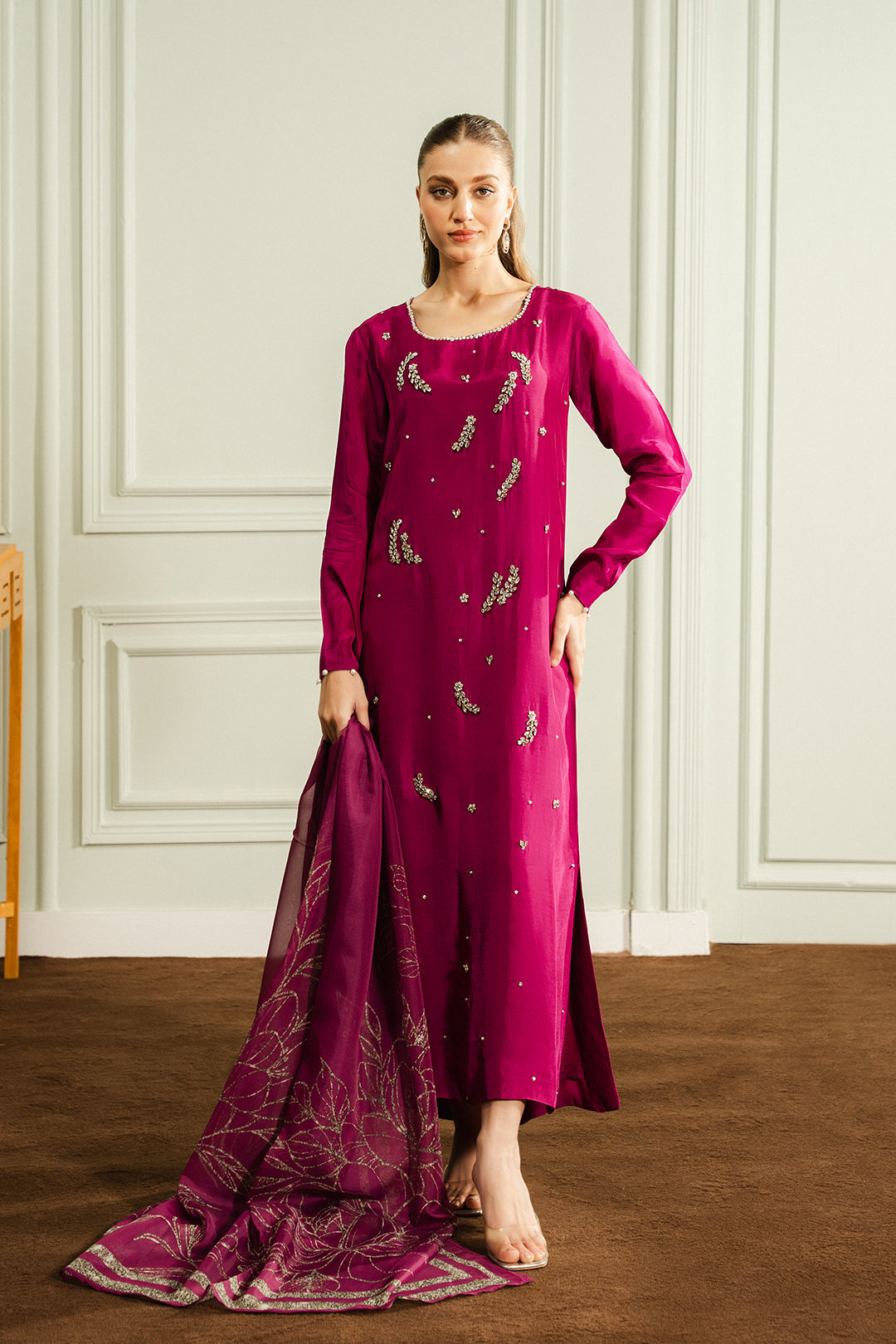 https://cdn.shopify.com/s/files/1/0611/8585/1568/files/W.SS25.029.T-3.jpg?v=1738841238