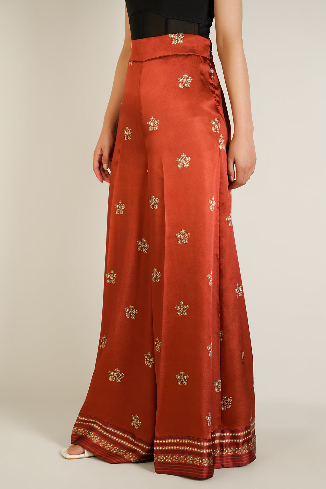 https://cdn.shopify.com/s/files/1/0611/8585/1568/files/W.SS25.048.P-1.jpg?v=1740726483