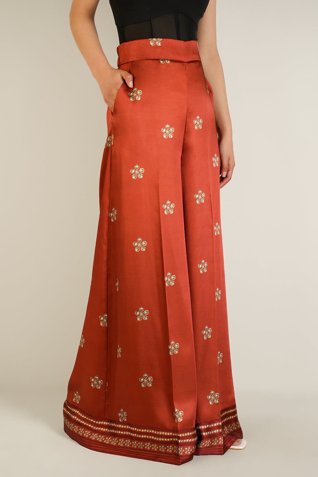 https://cdn.shopify.com/s/files/1/0611/8585/1568/files/W.SS25.048.P-2.jpg?v=1740726483