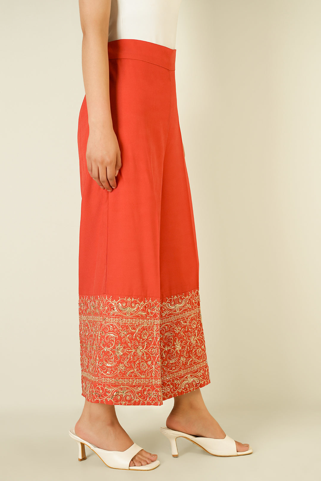 https://cdn.shopify.com/s/files/1/0611/8585/1568/files/W.SS25.049.P-2.jpg?v=1740726495