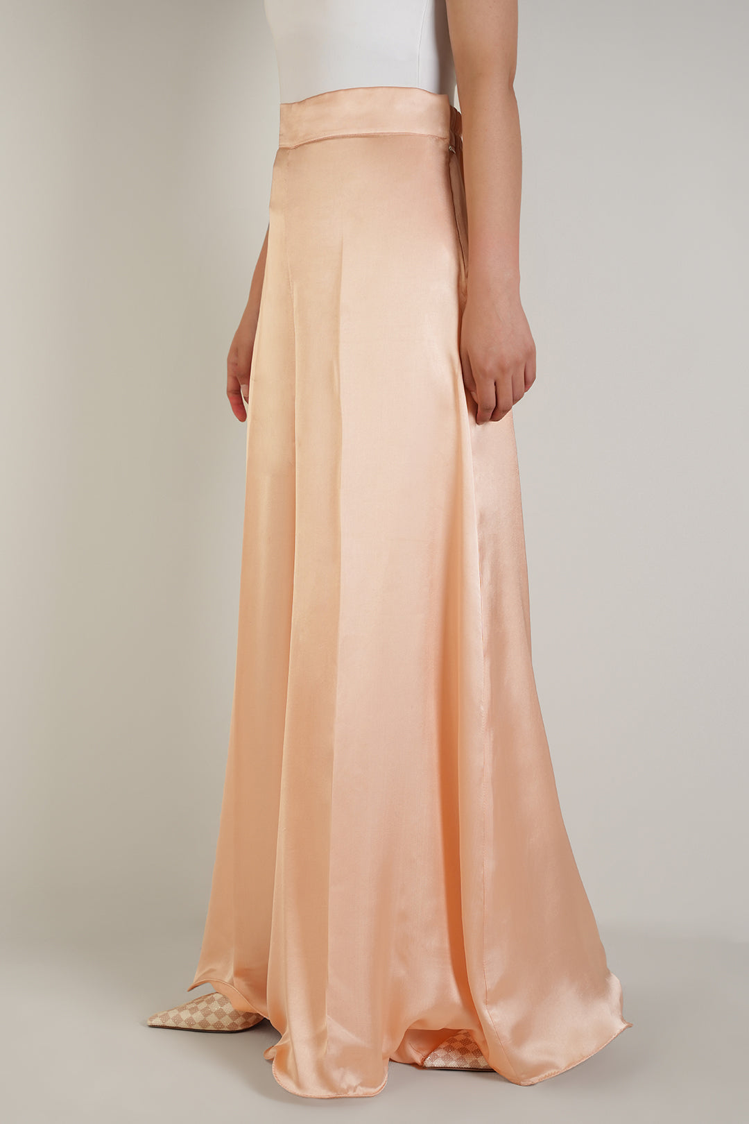 https://cdn.shopify.com/s/files/1/0611/8585/1568/files/W.SS25.089.P-1.jpg?v=1741331108
