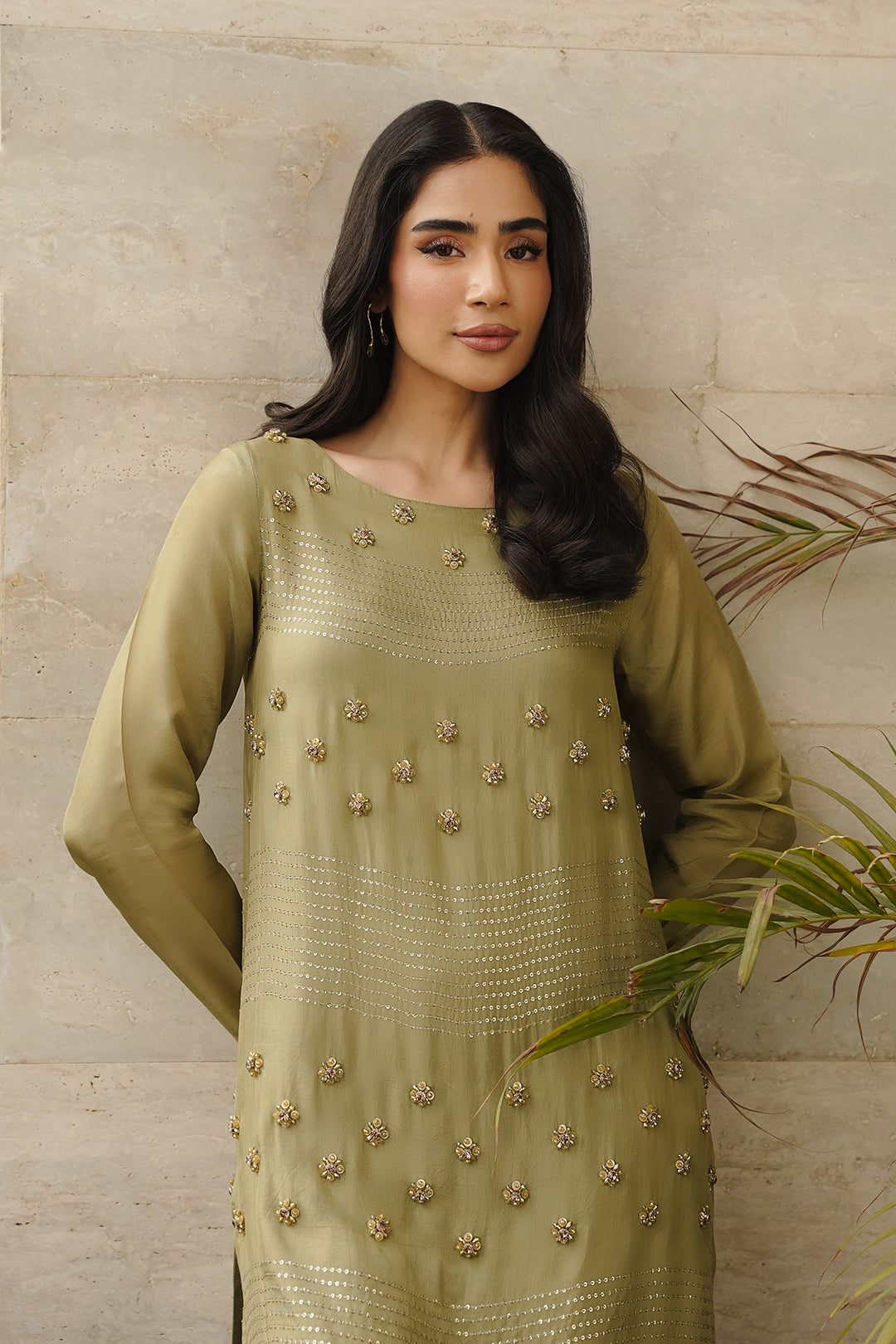 https://cdn.shopify.com/s/files/1/0611/8585/1568/files/W.SS25.103.T-2.jpg?v=1742535502