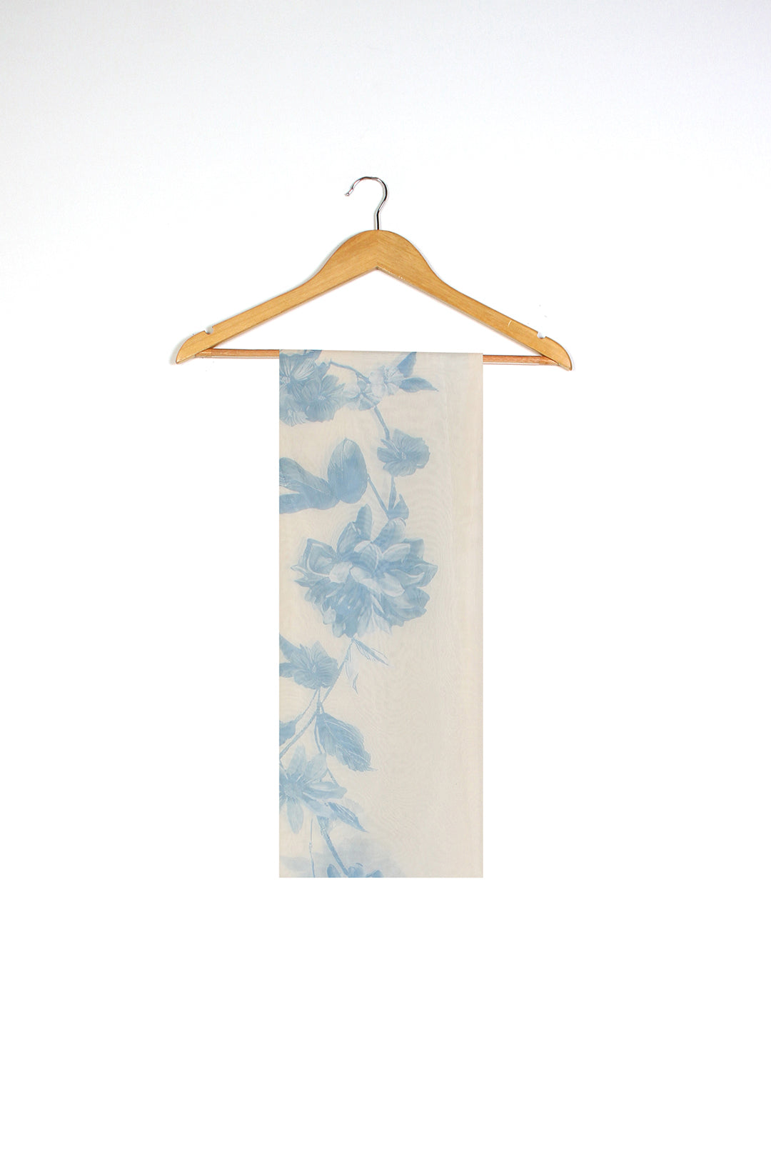 https://cdn.shopify.com/s/files/1/0611/8585/1568/files/W.SS25.125.T-1.jpg?v=1741331281