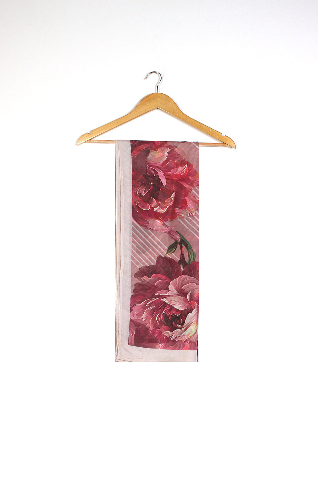 https://cdn.shopify.com/s/files/1/0611/8585/1568/files/W.SS25.139.T-2.jpg?v=1741931612