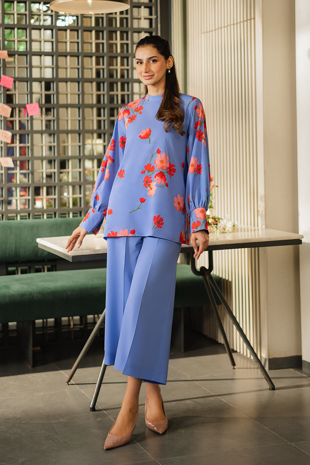 https://cdn.shopify.com/s/files/1/0611/8585/1568/files/W.SS25.181.T-1.jpg?v=1738302255