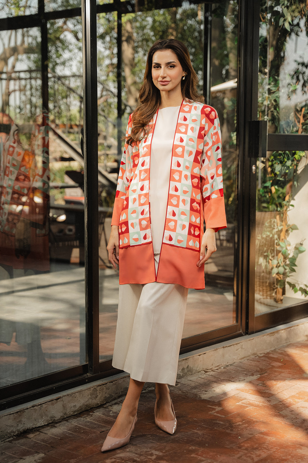 https://cdn.shopify.com/s/files/1/0611/8585/1568/files/W.SS25.187.T-1.jpg?v=1738302326