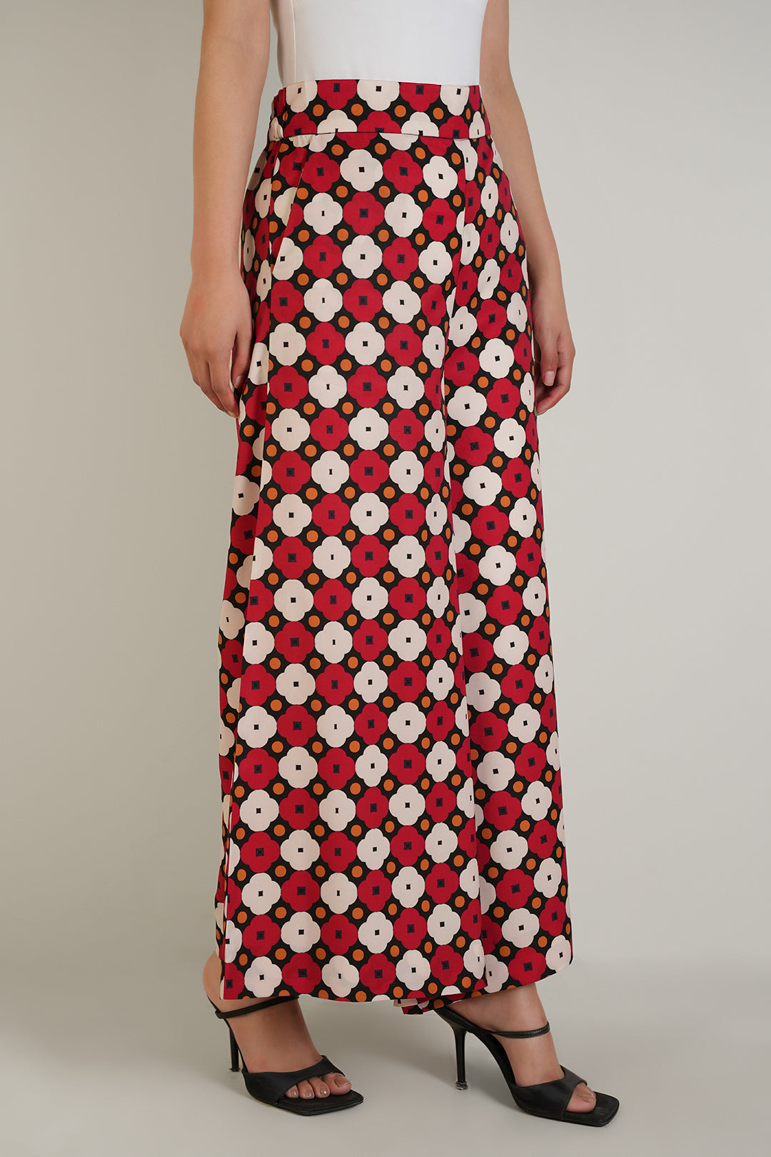 https://cdn.shopify.com/s/files/1/0611/8585/1568/files/W.SS25.190.P-2.jpg?v=1738302360