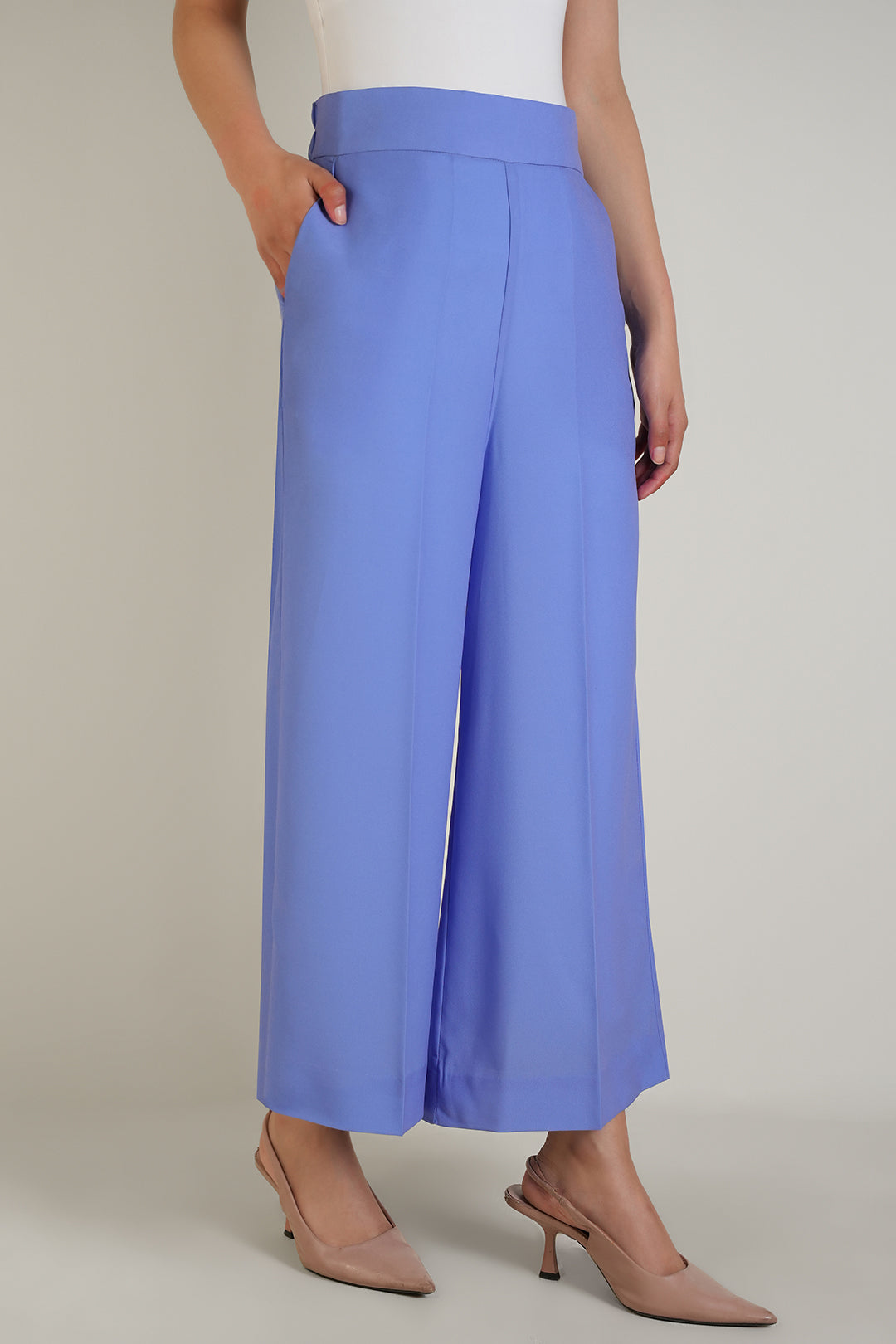 https://cdn.shopify.com/s/files/1/0611/8585/1568/files/W.SS25.191.P-2.jpg?v=1738302375
