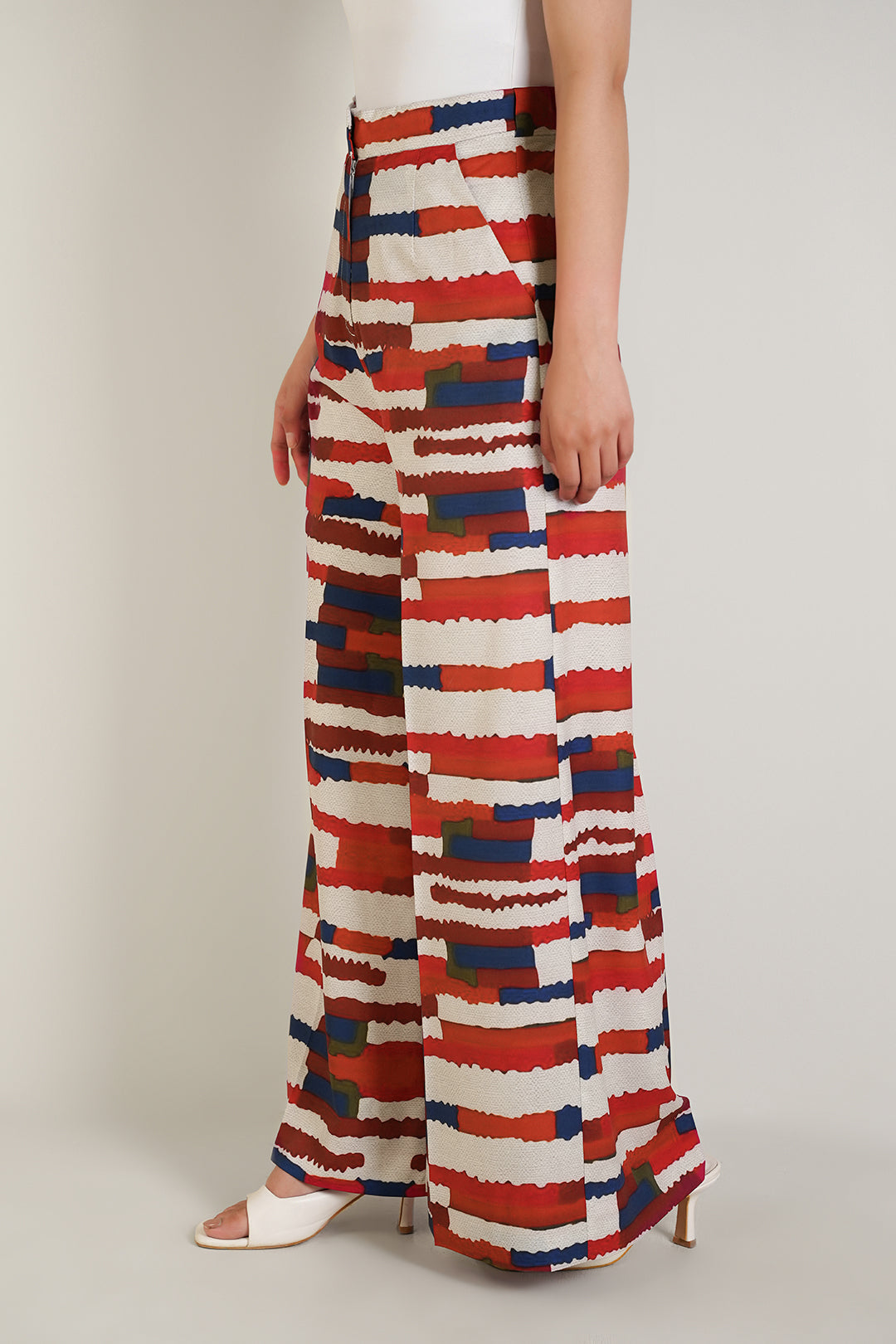 https://cdn.shopify.com/s/files/1/0611/8585/1568/files/W.SS25.213.P-1.jpg?v=1739433285