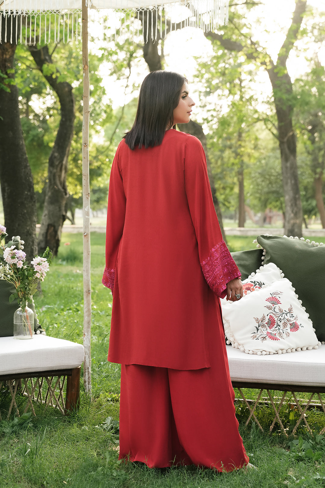 https://cdn.shopify.com/s/files/1/0611/8585/1568/files/W.SS25.244.T-4.jpg?v=1746172490