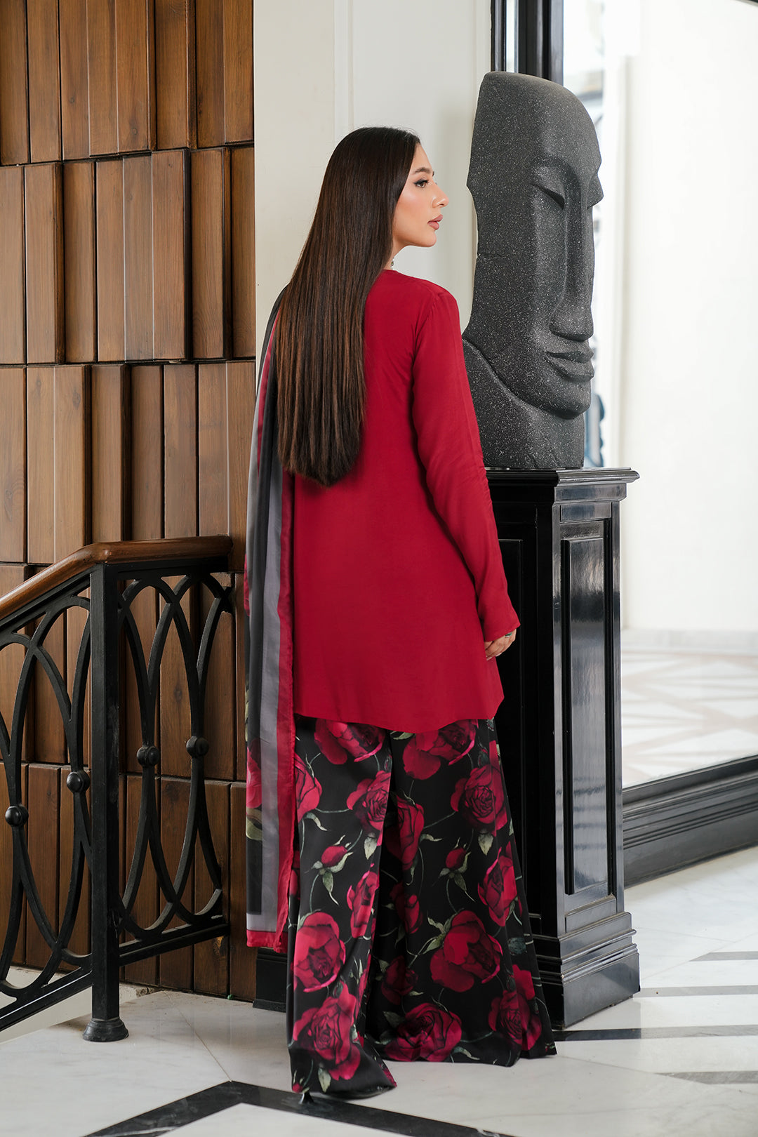 https://cdn.shopify.com/s/files/1/0611/8585/1568/files/W.SS25.290.T-4.jpg?v=1746776113