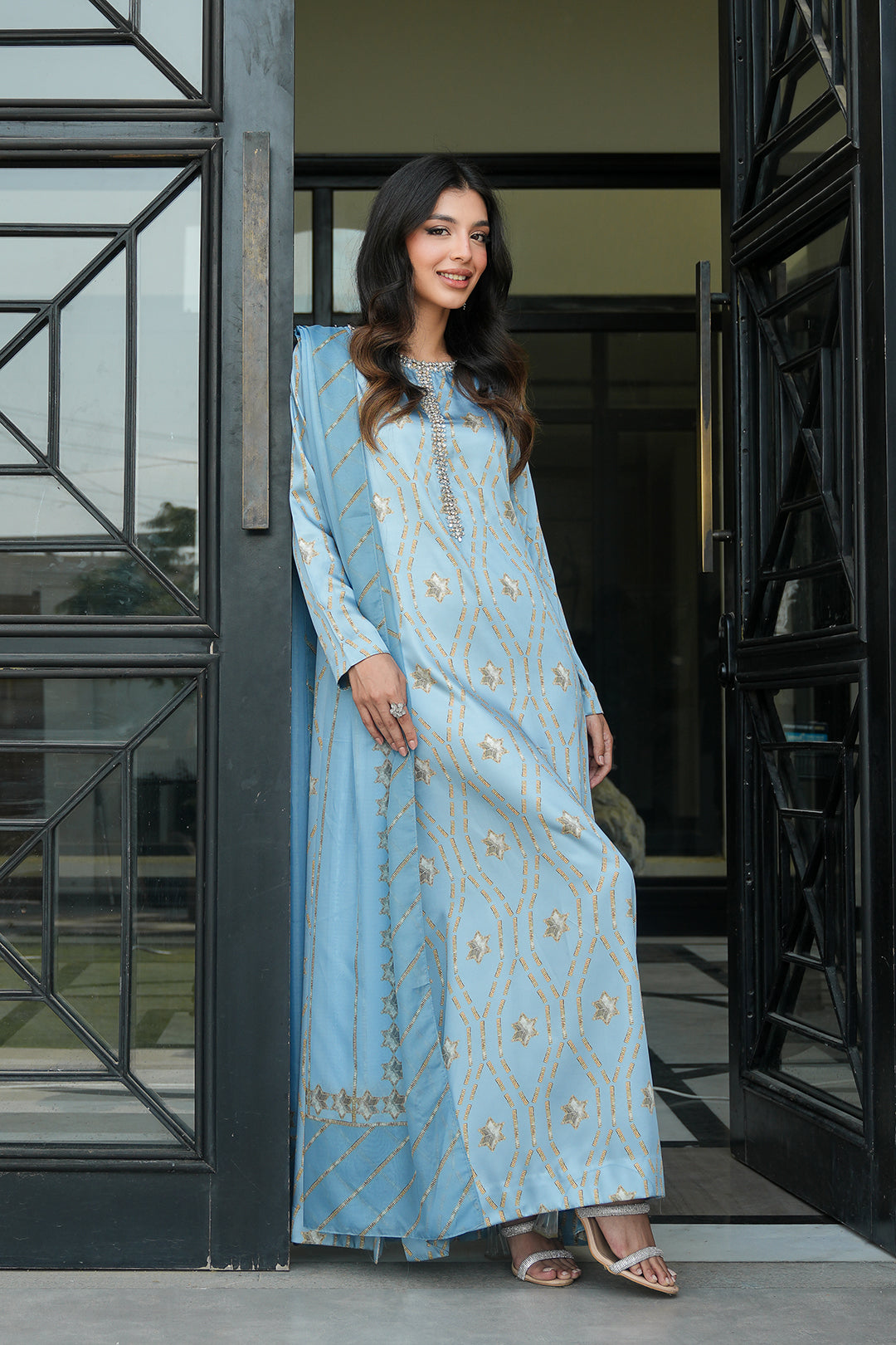 https://cdn.shopify.com/s/files/1/0611/8585/1568/files/W.SS25.339.T-3.jpg?v=1746776320
