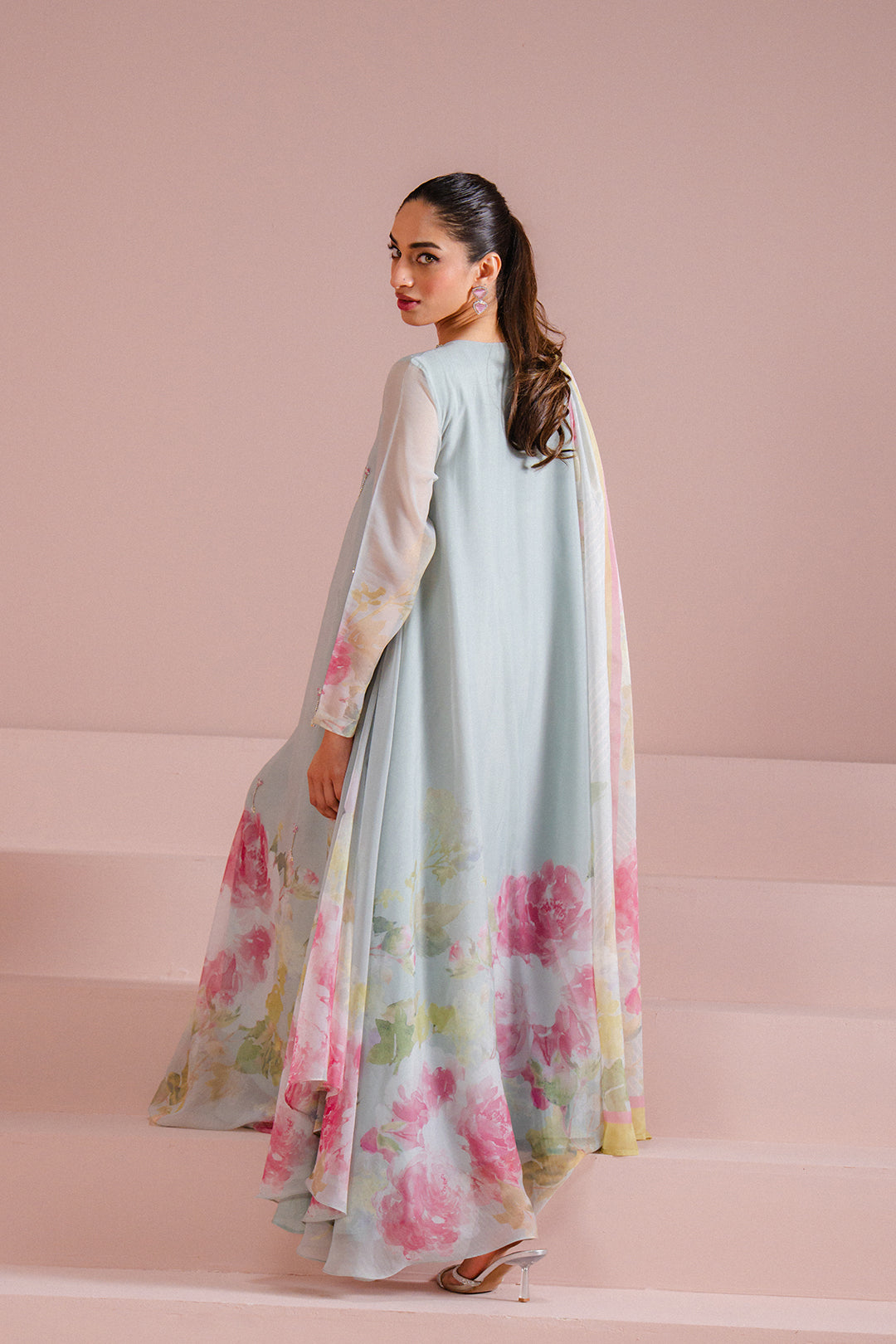https://cdn.shopify.com/s/files/1/0611/8585/1568/files/W.SS25.371.T-4.jpg?v=1747983866