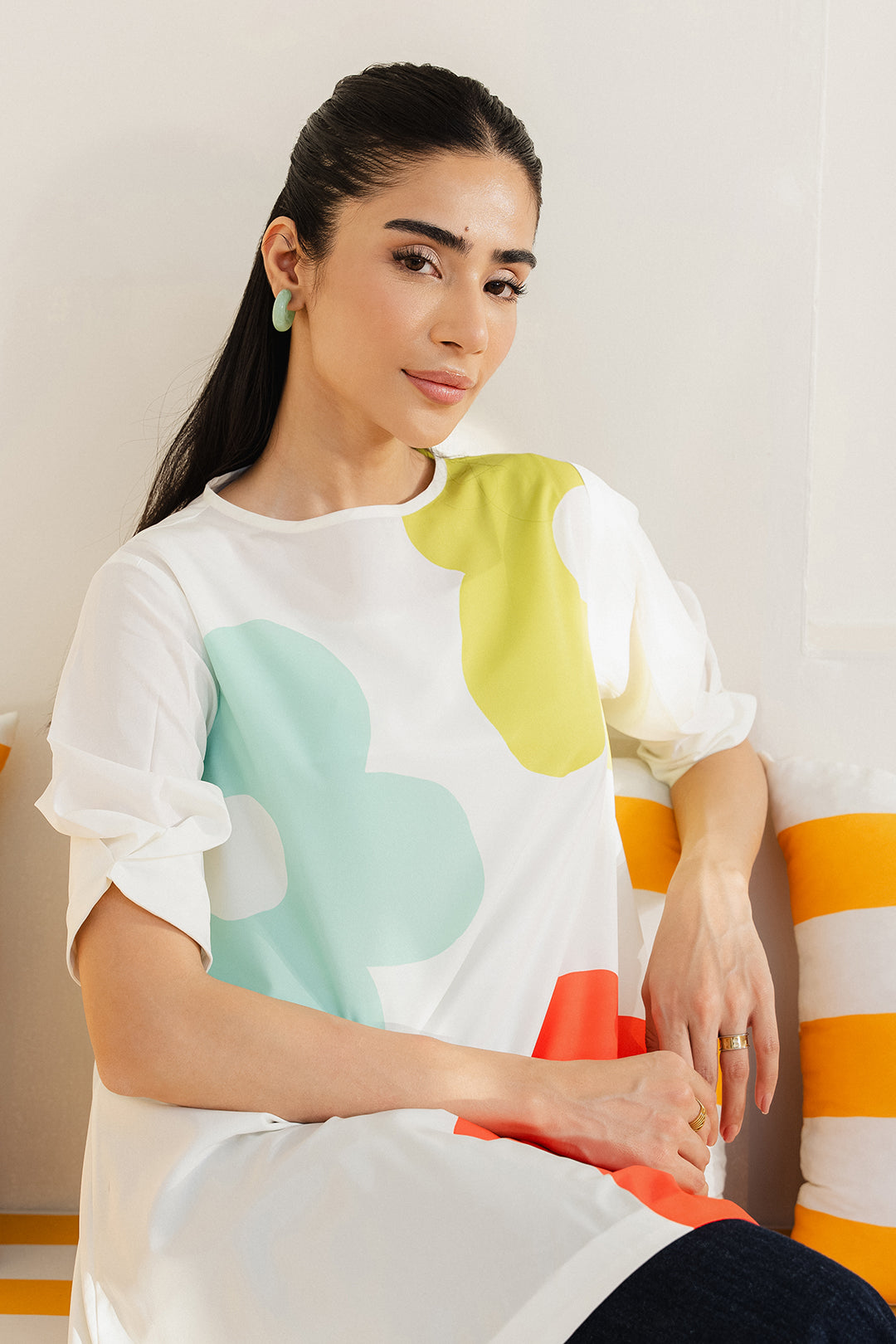 https://cdn.shopify.com/s/files/1/0611/8585/1568/files/W.SS25.416.T-2.jpg?v=1744352030