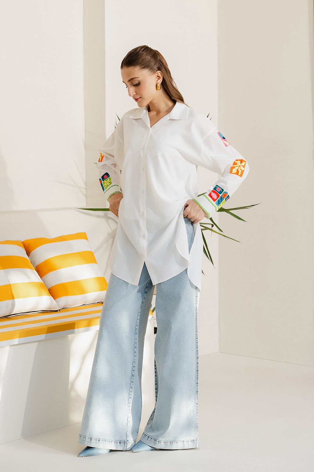https://cdn.shopify.com/s/files/1/0611/8585/1568/files/W.SS25.425.T-3.jpg?v=1744352129