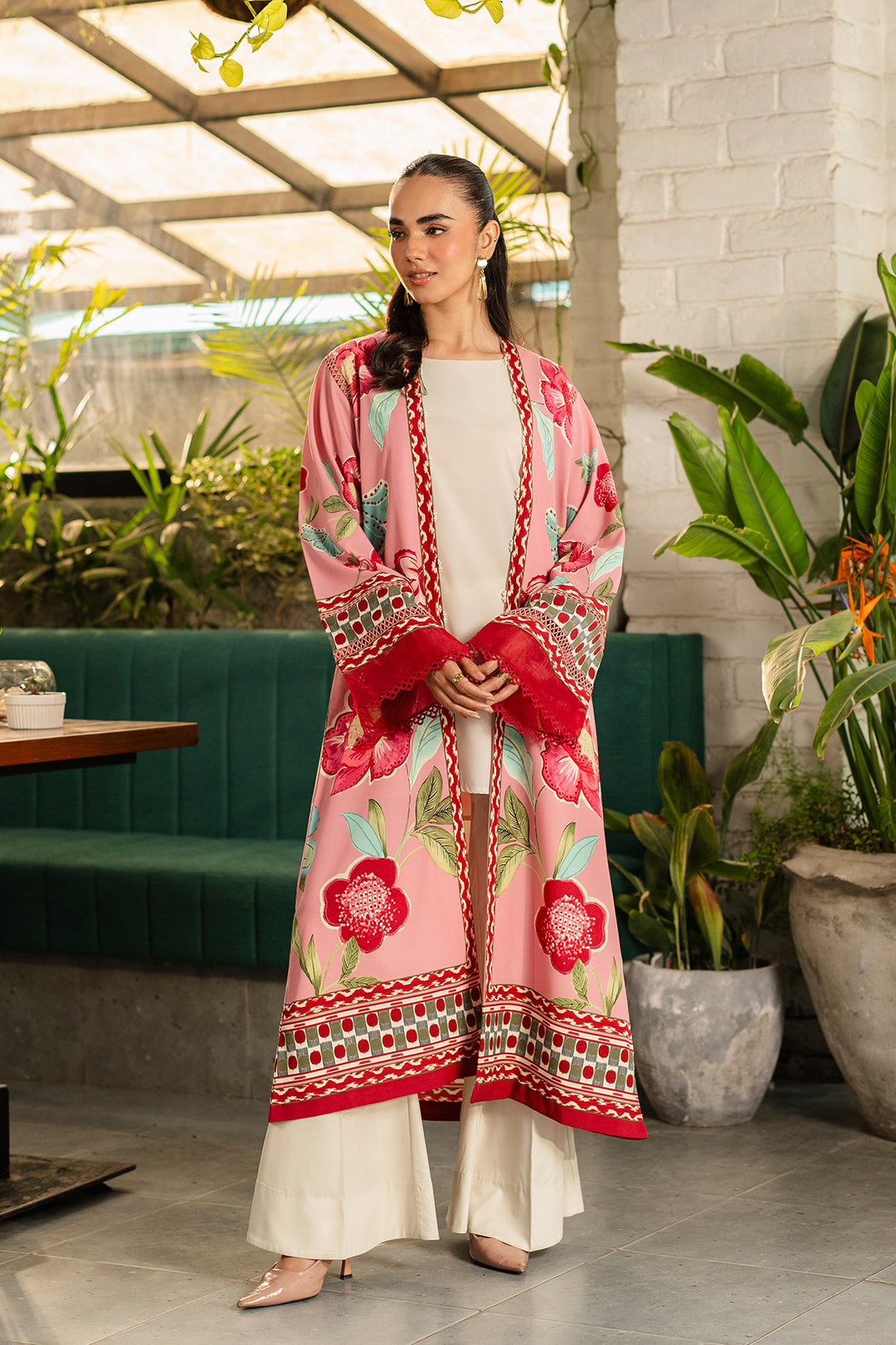 https://cdn.shopify.com/s/files/1/0611/8585/1568/files/W.SS25.438.T-1.jpg?v=1745561255