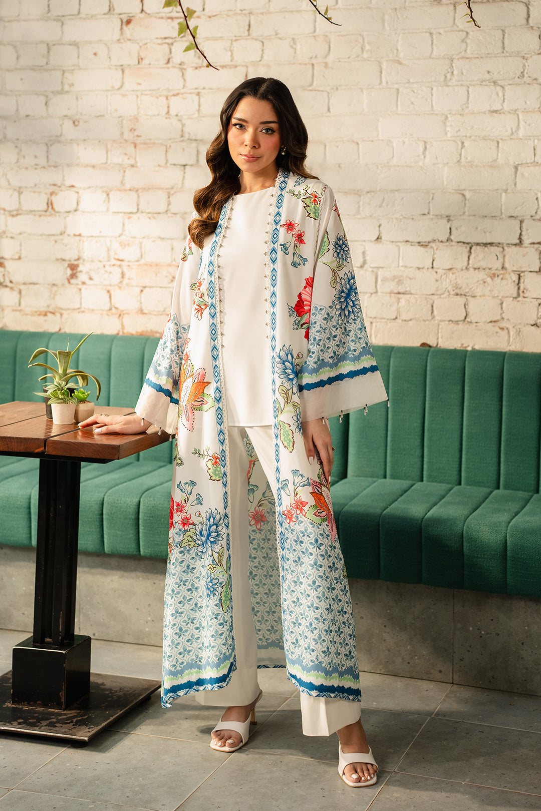 https://cdn.shopify.com/s/files/1/0611/8585/1568/files/W.SS25.441.T-1.jpg?v=1745561292
