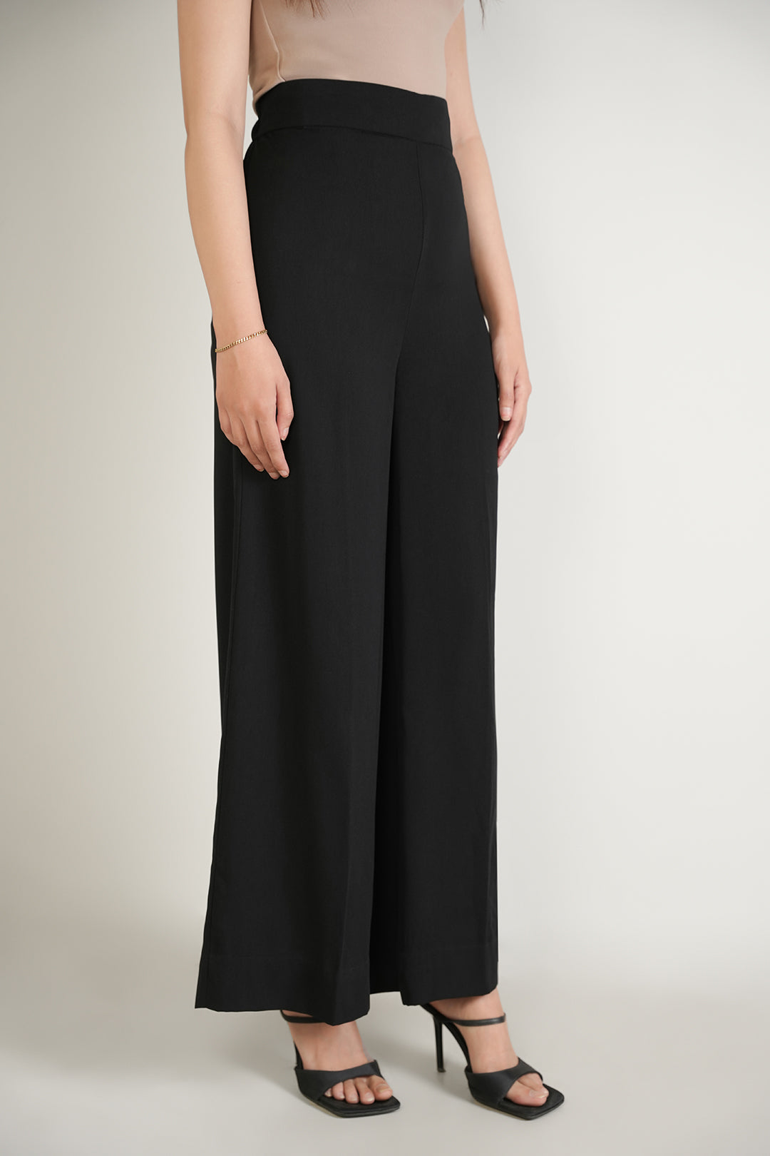 Mazwal Dress