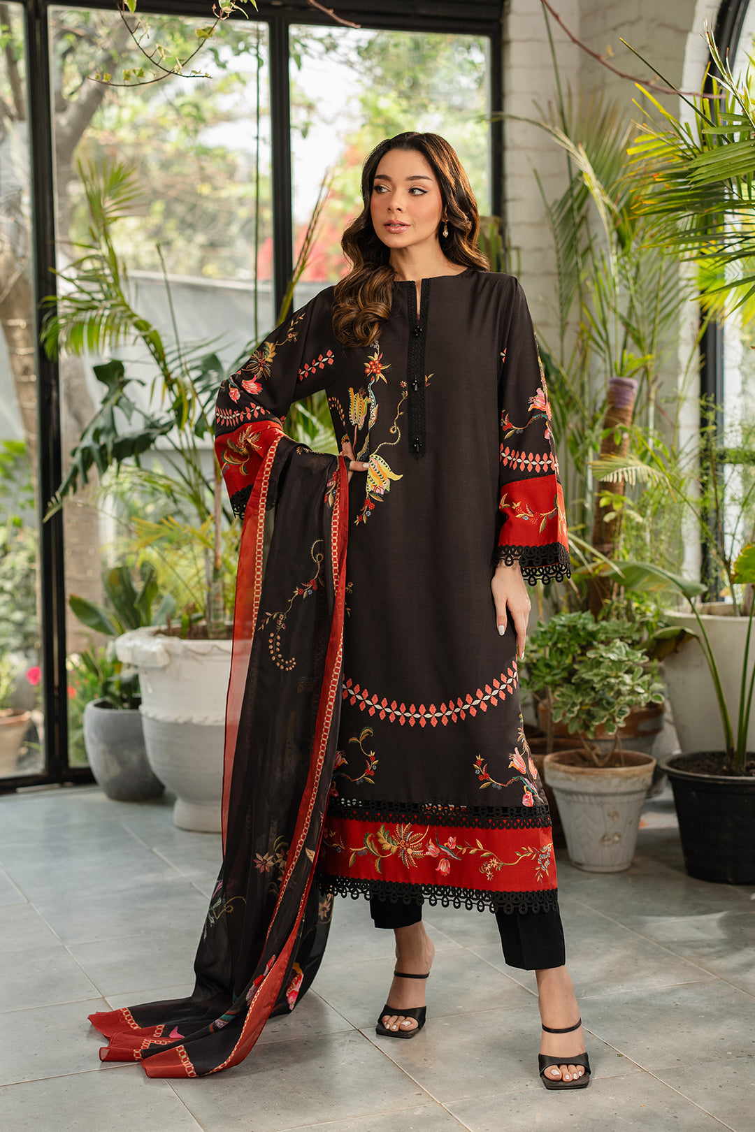 Danai Dupatta