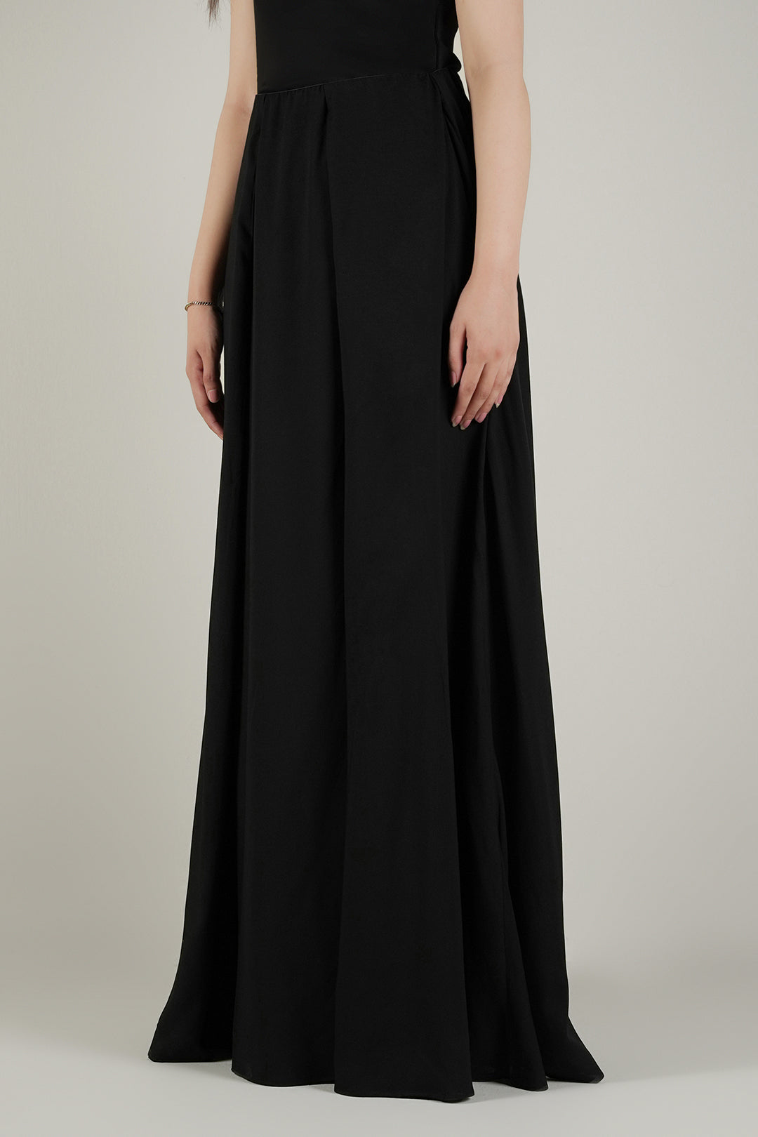 https://cdn.shopify.com/s/files/1/0611/8585/1568/files/W.SS25.531.P-1.jpg?v=1750939418