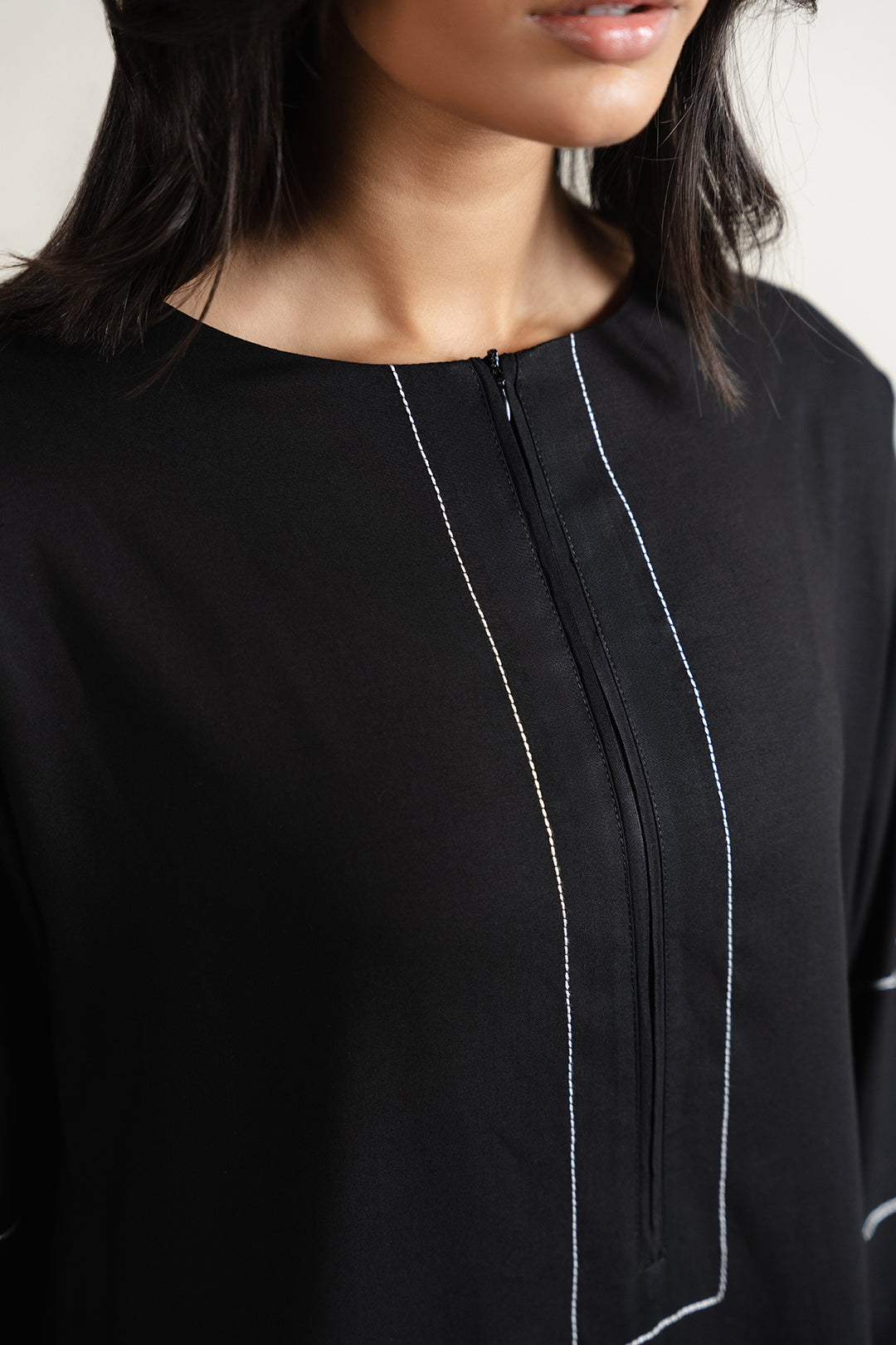 https://cdn.shopify.com/s/files/1/0611/8585/1568/files/W.SS25.543.T-2.jpg?v=1751610948